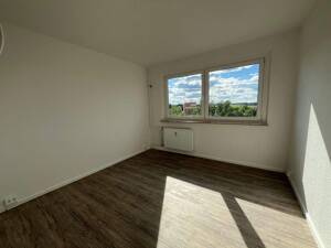 Geräumige Familienwohnung mit Balkon in Zwickau, Neuplanitz – 8062 Zwickau – Vorschaubild 6