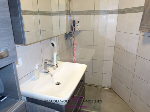 Haus in 91555 Feuchtwangen mit 240 m² kaufen