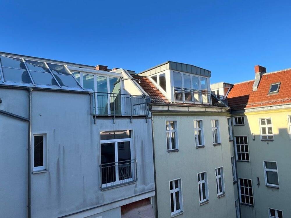 helle Dachdgeschoss-Maisonette im ruhigen Seitenflügel mit Terrasse und Wintergarten – Berlin – Vorschaubild 4