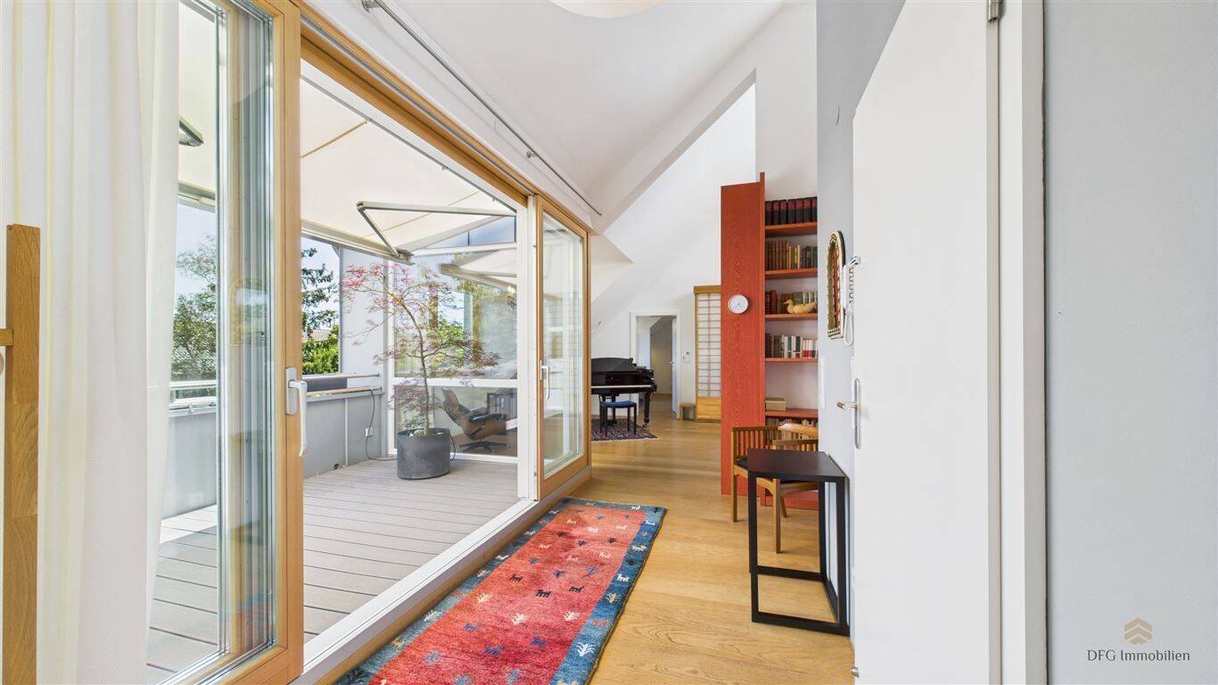 Stilvoll wohnen über den Dächern - vollmöblierte Design-Dachgeschosswohnung mit Dachterrasse und Klimaanlage – München – Vorschaubild 8