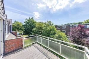 Freie 3-Zimmer-Maisonette-Wohnung mit Südbalkon in Rissen – 22559 Hamburg – Vorschaubild 8