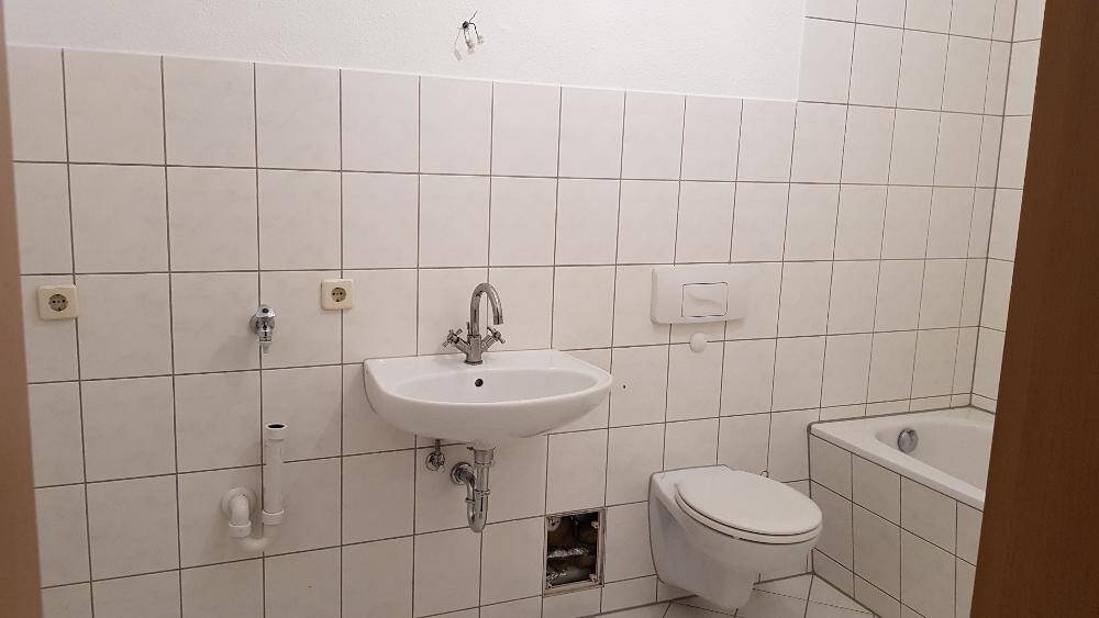 2-Zi.-Dachgeschosswohnung mit tollem Parkettboden, auch für die junge Familie – Chemnitz – Vorschaubild 7
