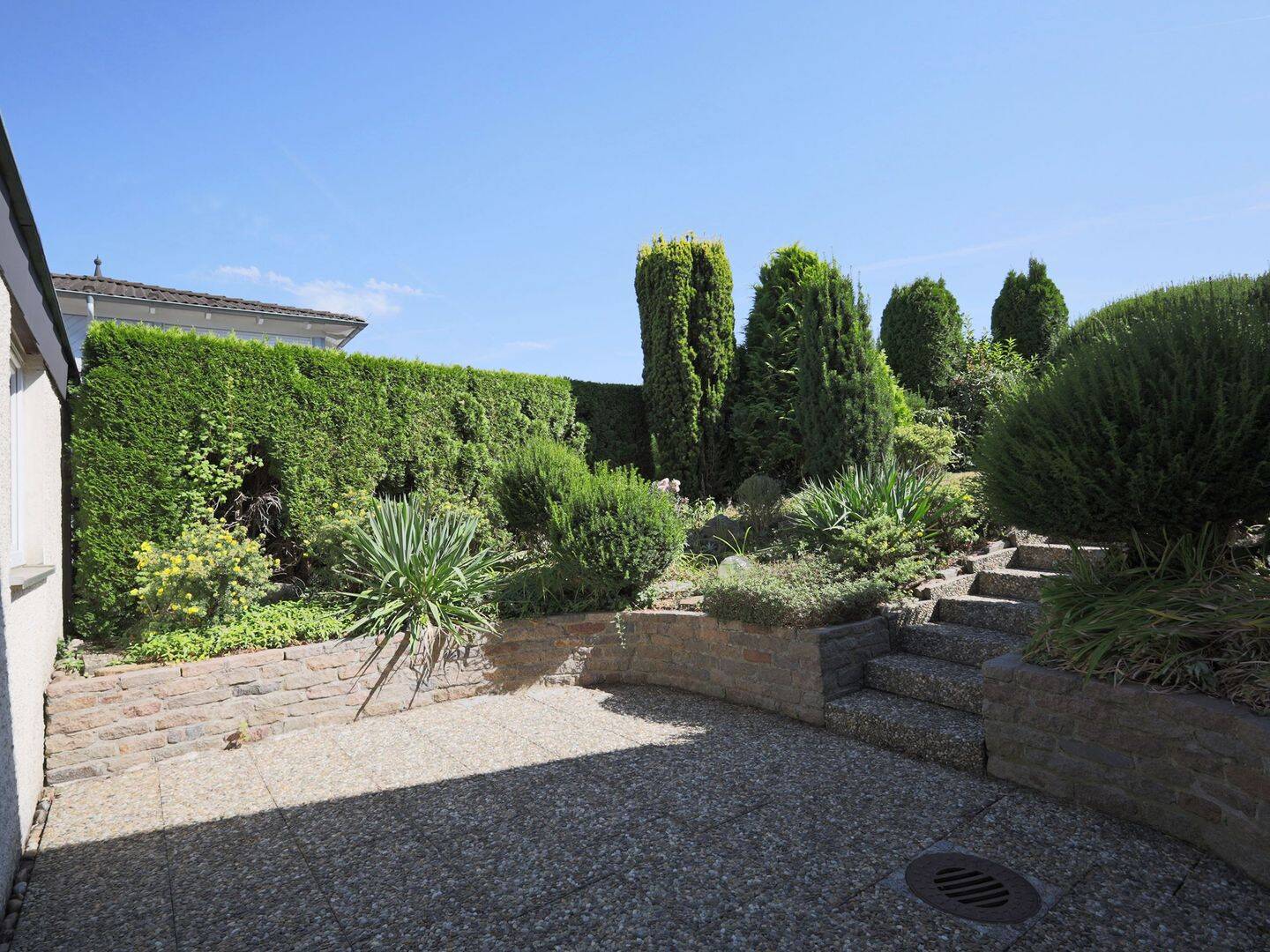 Großzügiges Haus mit viel Platz und schönem Garten in Nufringen – Nufringen – Vorschaubild 2