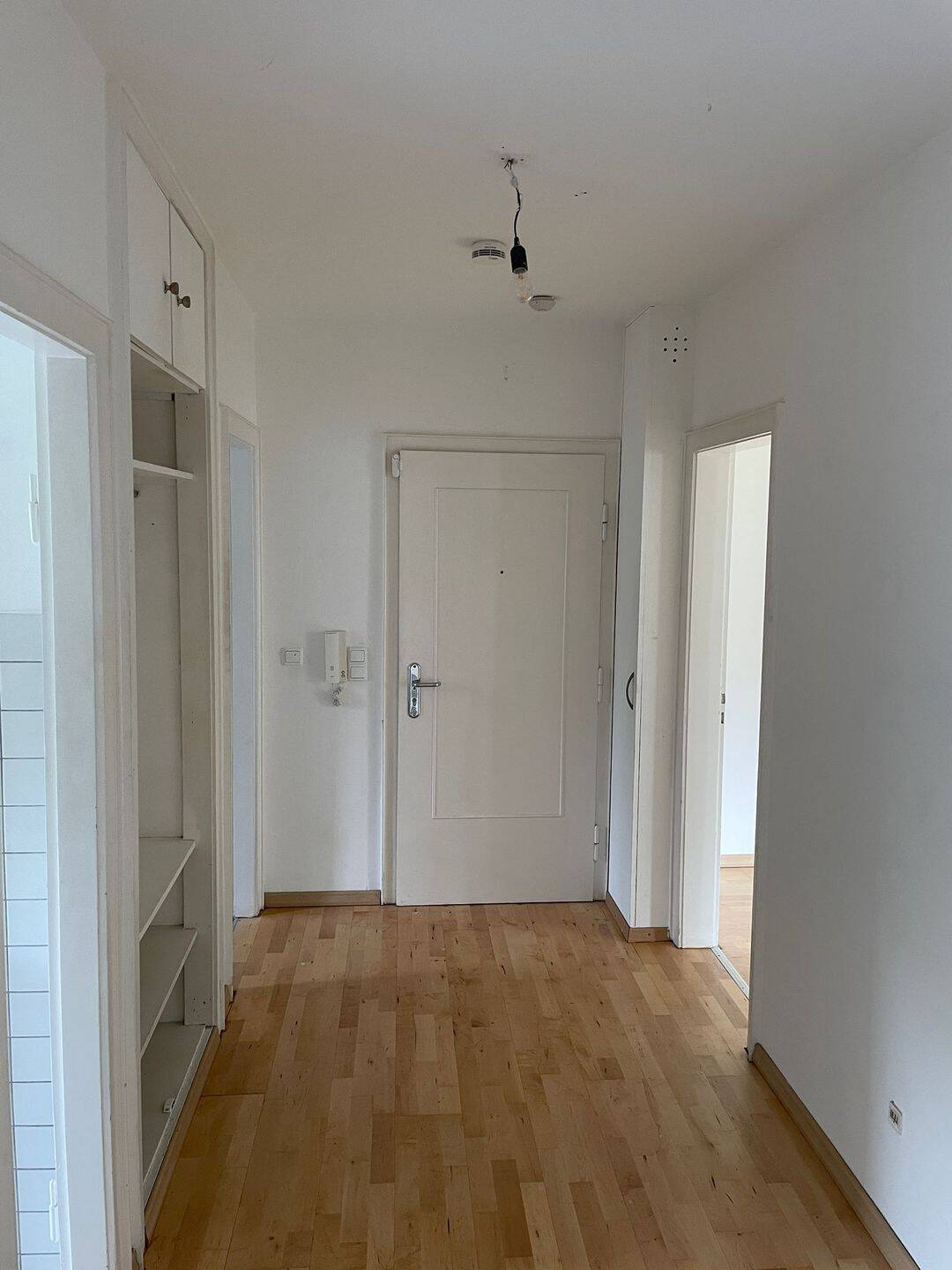 Ruhig gelegene, sehr helle 2,5-Zimmer-Wohnung in Bahrenfeld mit Balkon zu vermieten – Hamburg – Vorschaubild 3