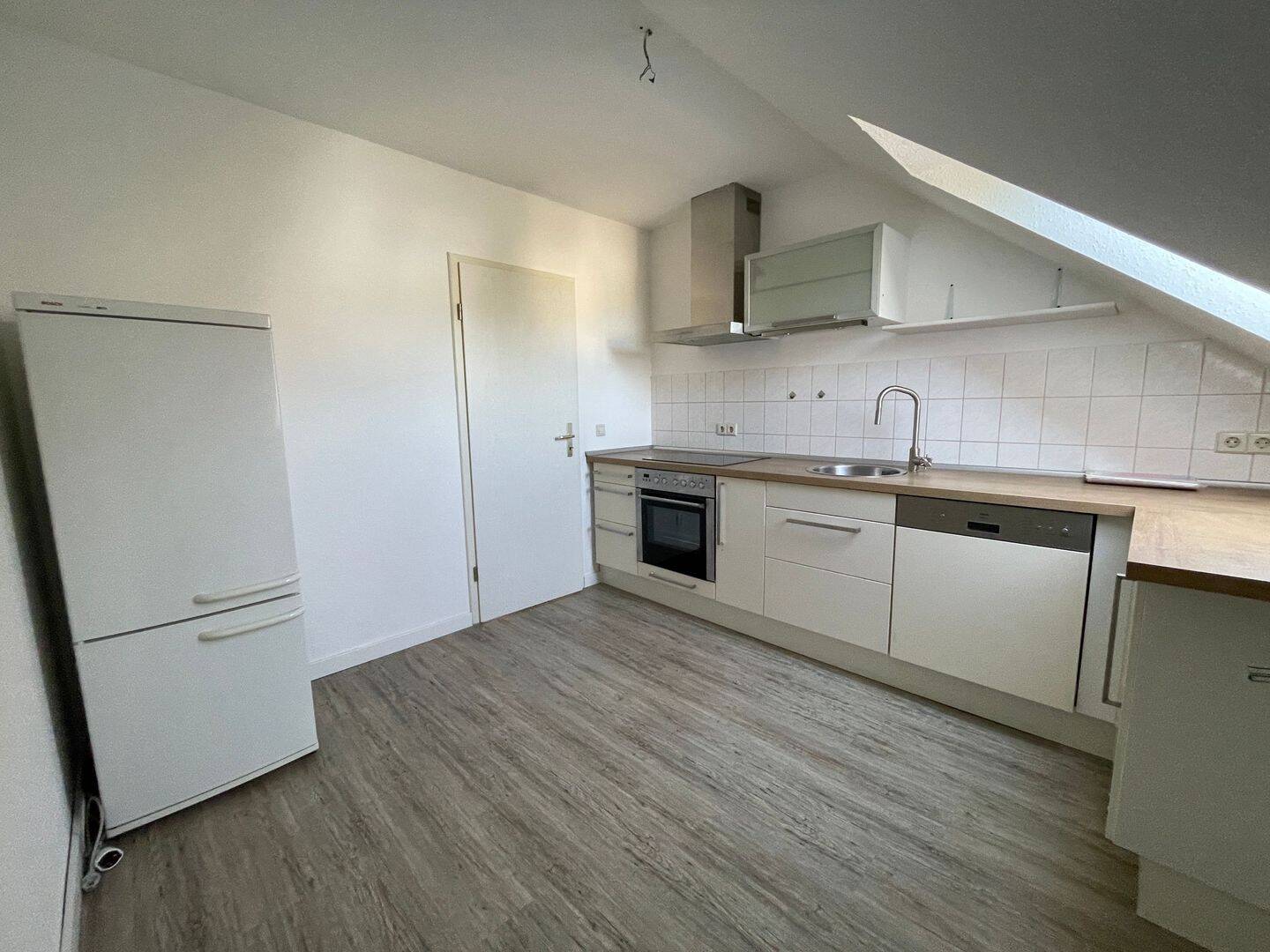 Schüffnerstr. - 2-Raum-WE- inkl. EBK, in ruhiger Seitenstrasse, zentrale Lage – Chemnitz – Vorschaubild 7