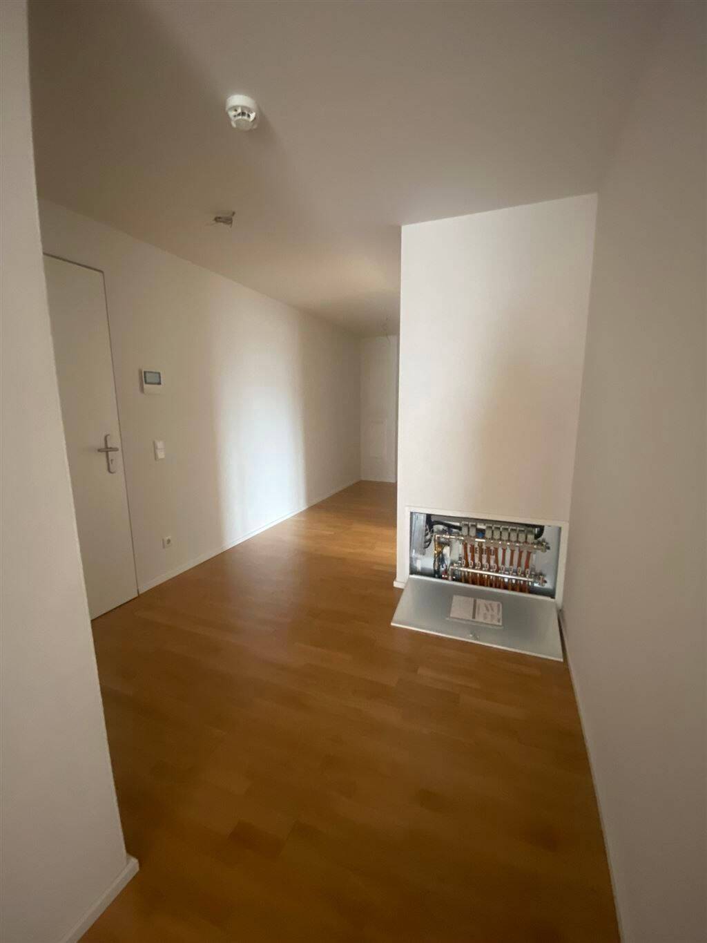 Schöne,helle, Erdgeschosswohnung mit großer Terrasse, EKB, 2x Bäder, Kellerraum – Stuttgart – Vorschaubild 4