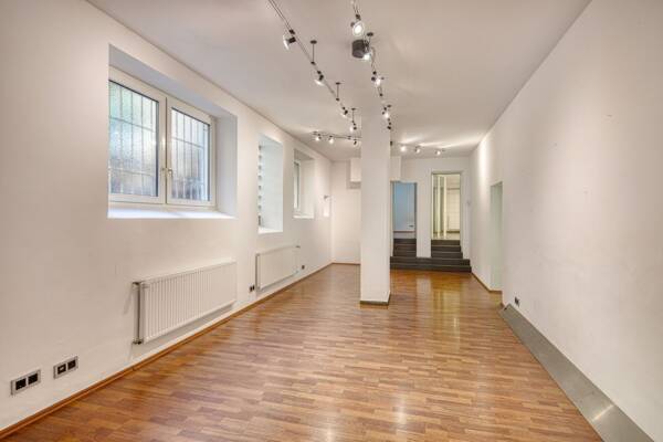 Souterrainwohnung in 50674 Köln mit 168 m² kaufen