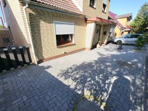 Zentrale Lage: Doppelhaushälfte auf Eigenland (WEG) mit Naturblick und Entwicklungsmöglichkeiten – 23558 Lübeck – Vorschaubild 5