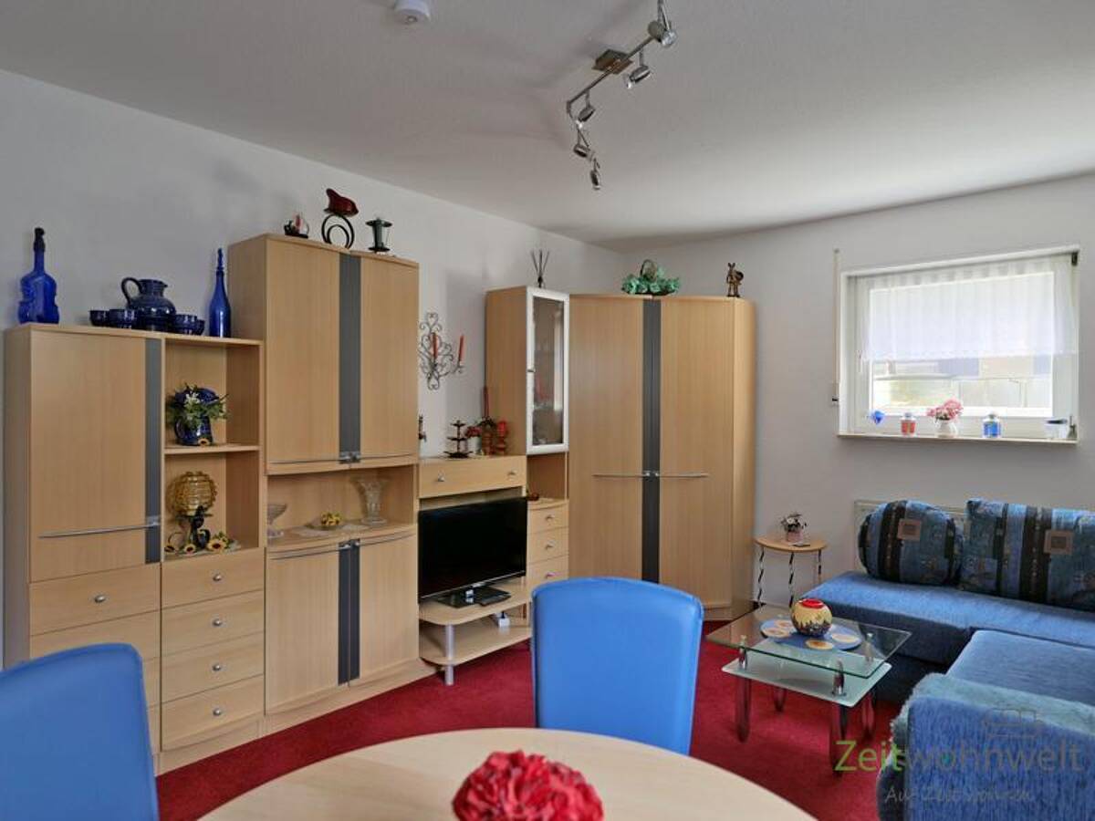 (EF1079_M) Magdeburg: Neu Olvenstedt, preiswerte möblierte Wohnung in ruhiger Wohnlage, Gartensitzplatz Carport – 39130 Magdeburg – Bild 1 von 8