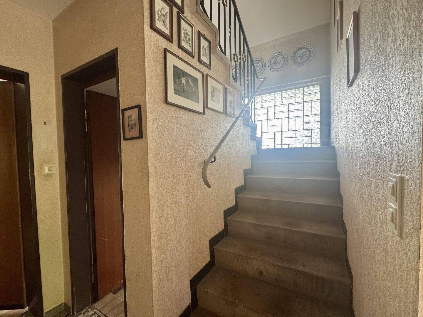 Einfamilienhaus mit viel Potenzial in Nürnberg – Nürnberg – Vorschaubild 4