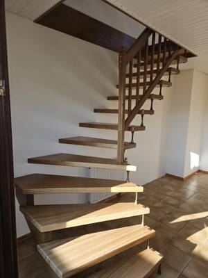Großzügige Maisonette- Dachgeschosswohnung mit Balkon in Trier- Tarforst ab sofort verfügbar. – 54296 Trier – Vorschaubild 9