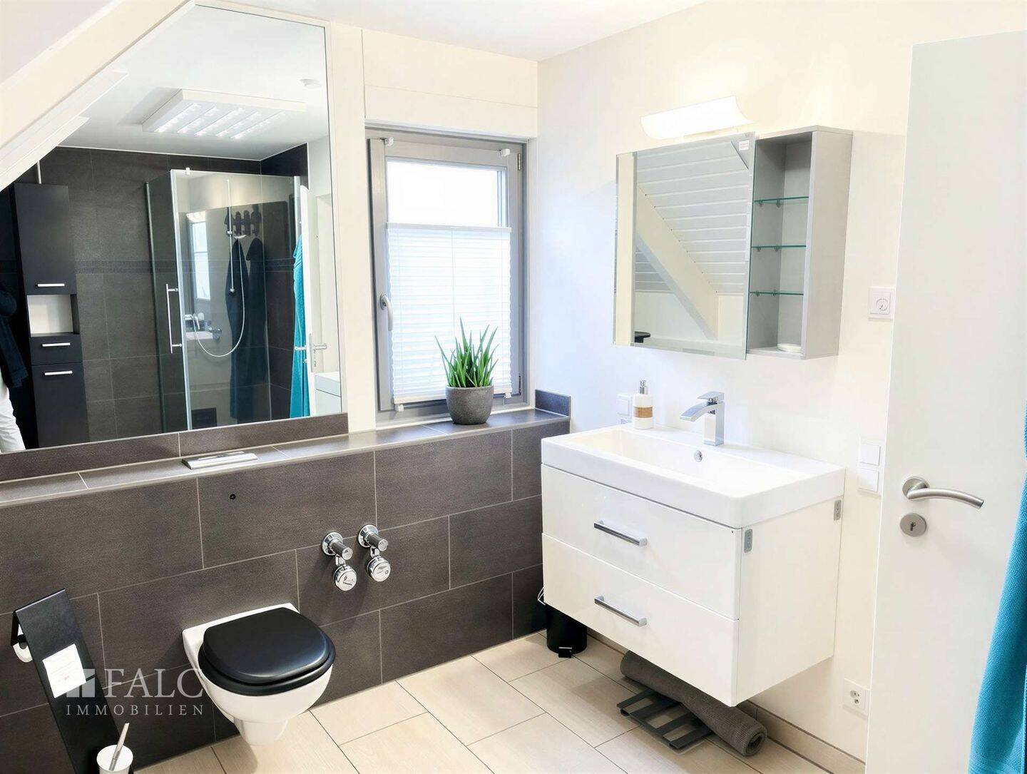 Exklusive Maisonette-Wohnung mit traumhaftem Rheinblick in begehrter Promenadenlage – Leverkusen – Vorschaubild 8