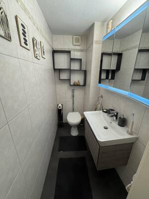 Außergewöhnliche 2,5-Zimmer-Wohnung nahe Uniklinikum - mit Einbauküche, Balkon & Sonnenterrasse – 45147 Essen – Vorschaubild 8