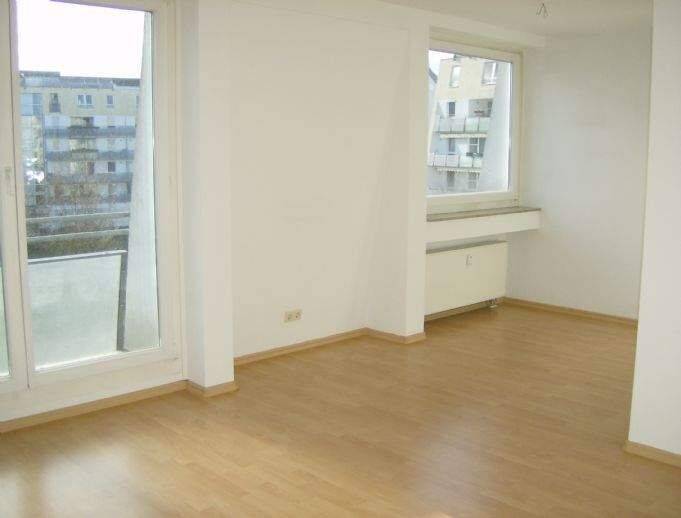 Preis inkl. TG-Stellplatz - hübsche ruhige Single-2-Raum-Wohnung - Blick ins Grüne, Aufzug, barrierefreier Zugang – Leipzig – Vorschaubild 3