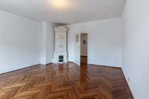 **Historischer Charme über den Dächern Lehels - Denkmalgeschützte Altbauwohnung im Dachgeschoss** – 80538 München – Vorschaubild 4