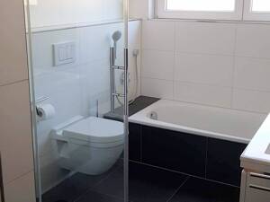 Moderne, gepflegte 3-Zimmer-Wohnung mit gehobener Innenausstattung in Erlangen-Röthelheimpark – 91052 Erlangen – Vorschaubild 2