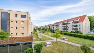 Neuwertiger Wohntraum mit großer Süd-Loggia, EBK und Tiefgarage im begehrten Proviantbachviertel – 86153 Augsburg – Vorschaubild 4
