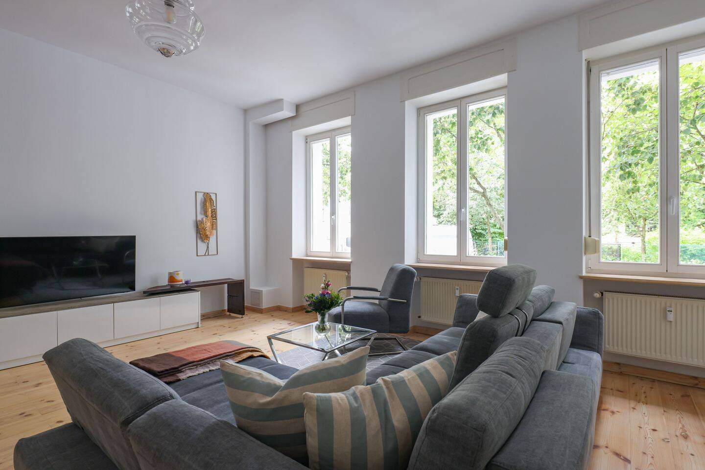 bezugsfrei: Wunderschöne Wohnung, ganz nah zum Weißen See
