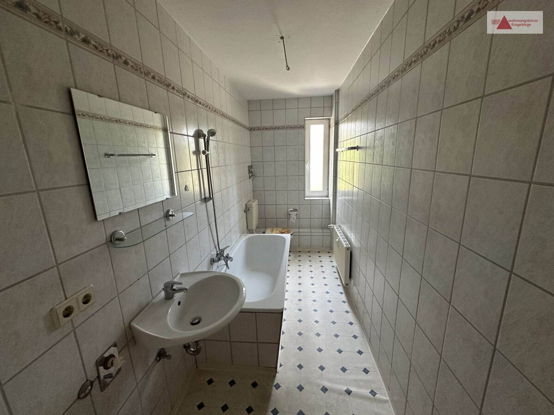 Mehrfamilienhaus in 08132 Mülsen / Mülsen Sankt Jacob mit 374,3 m² kaufen