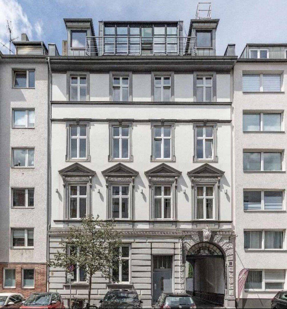 Möblierte kernsanierte Altbauwohnung Unterbilk Loretto – Düsseldorf – Bild 1 von 9