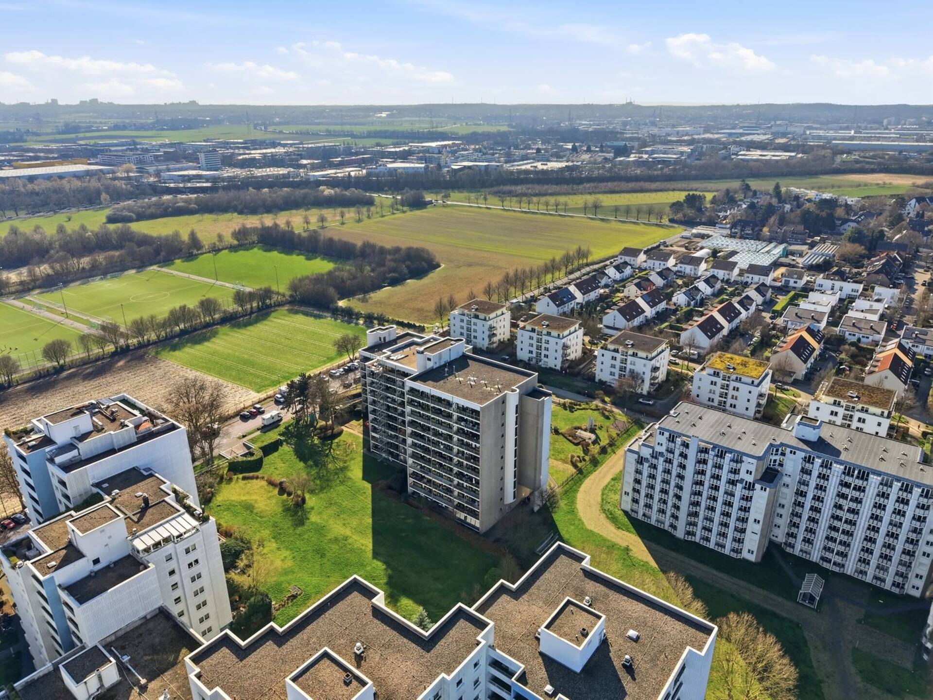 Erdgeschosswohnung in 50858 Köln mit 117 m² kaufen