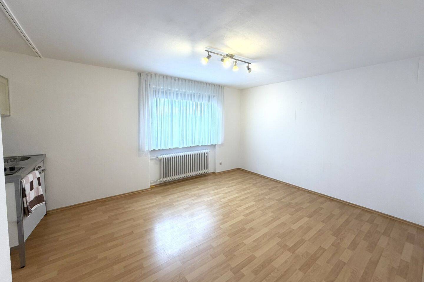 Ruhig gelegene 1-Zimmer-Wohnung mit EBK in guter Wohnlage von Zuffenhausen