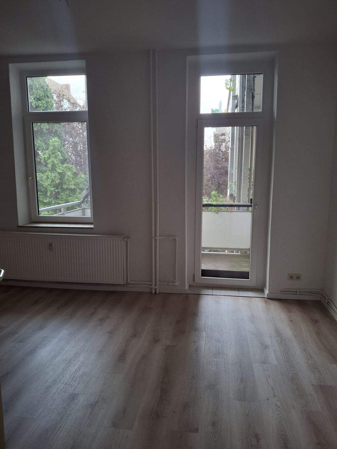 Schöne 2 ZKB mit Einbauküche und großem Balkon im 1.OG zu vermieten – Bremerhaven – Vorschaubild 3