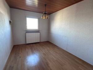 "Renovierungsbedürftige 3-Zi.-OG-ETW mit tollem Blick in Stuttgart-Rot" – 70437 Stuttgart – Vorschaubild 5