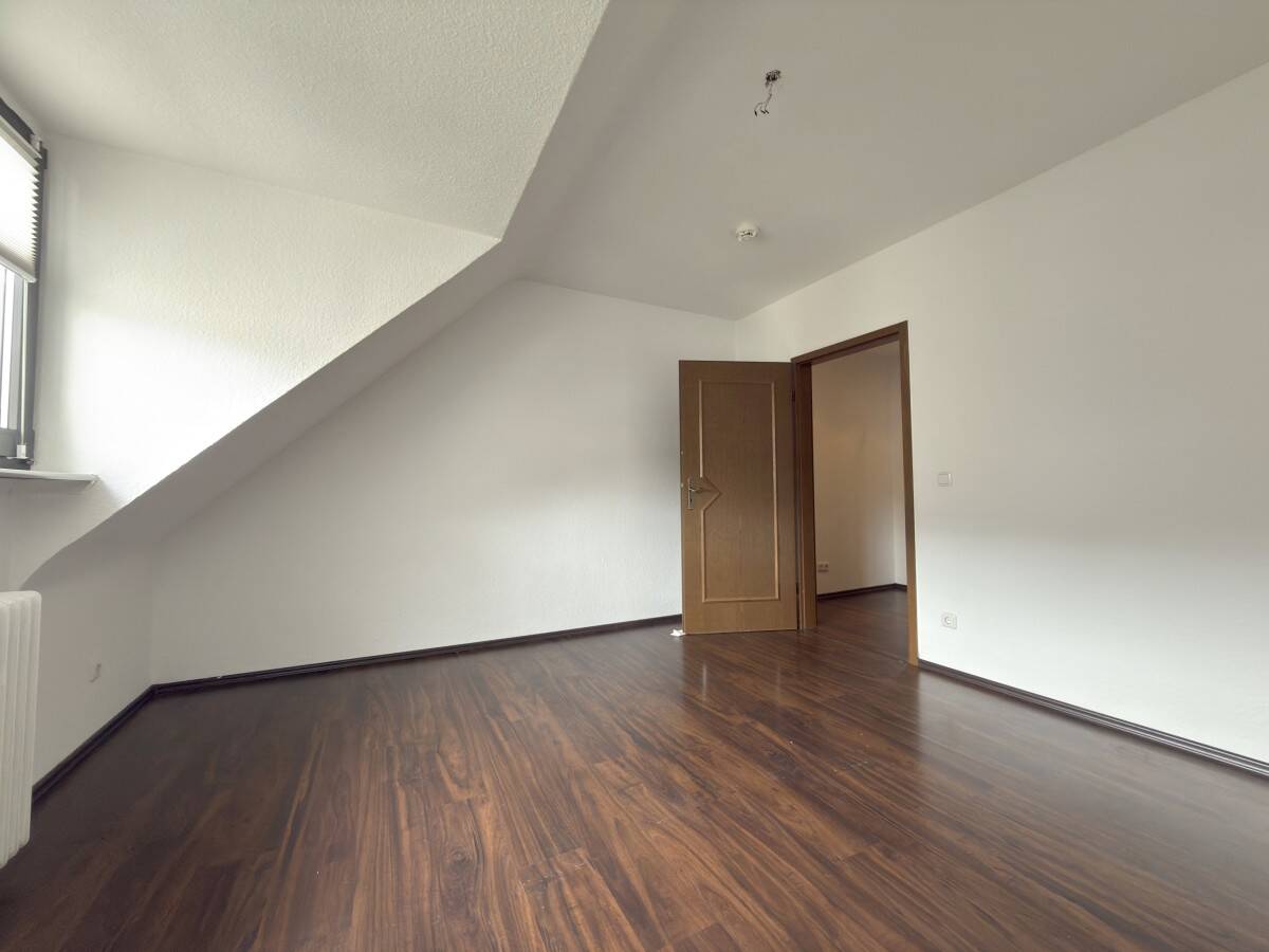 Zentrales Wohnen mit Charme - helle Wohnung im Dreifamilienhaus – Oberhausen – Vorschaubild 4