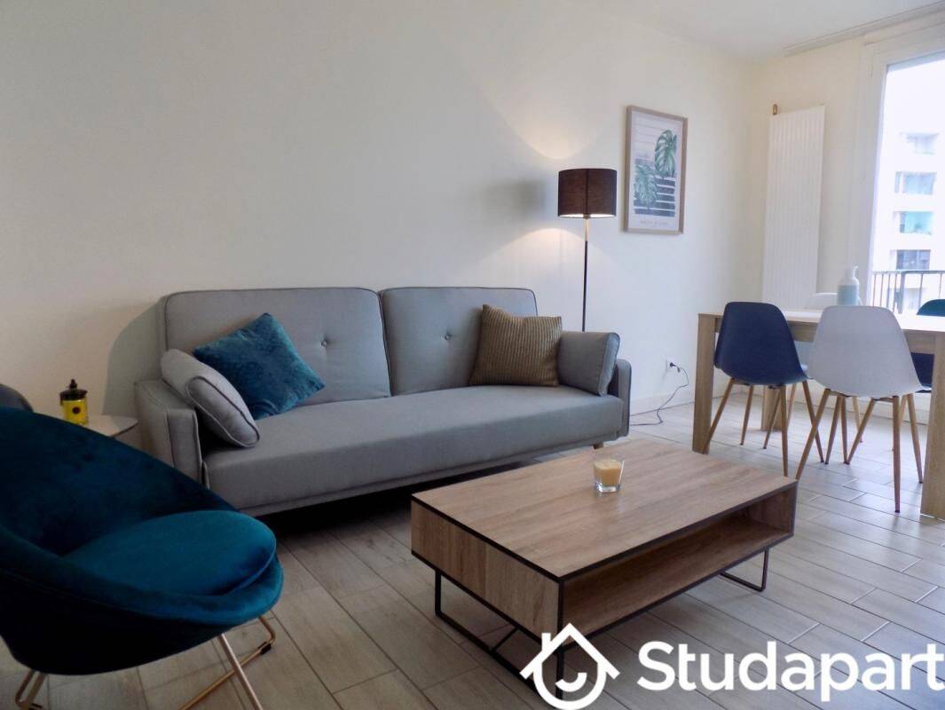 1 pièce 11 m² · à Saint-Pierre-des-Corps · 11 m² · 390 €/mois