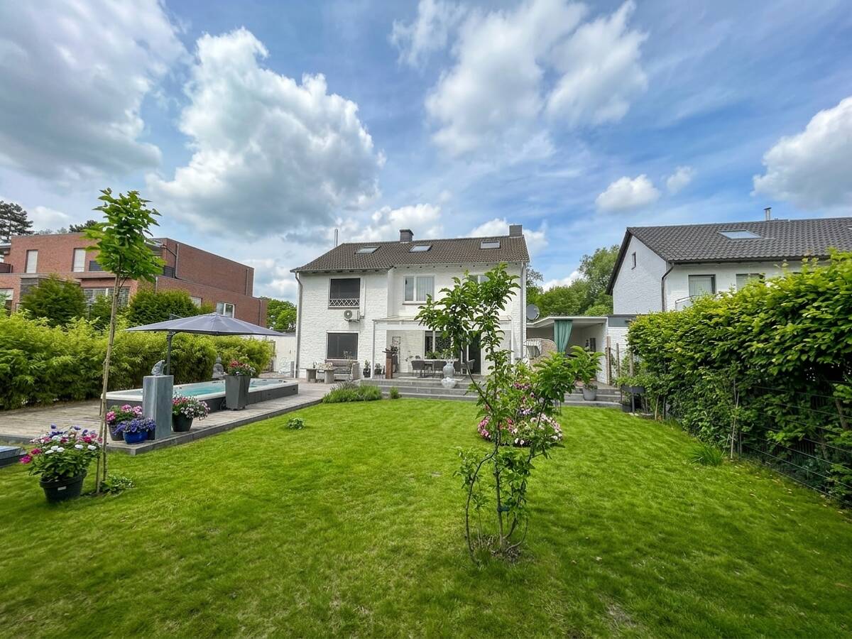 Wohntraum im Uniklinikviertel: Modernisiertes Einfamilienhaus mit Süd-West-Garten und Whirlpool – 48149 Münster – Bild 1 von 9