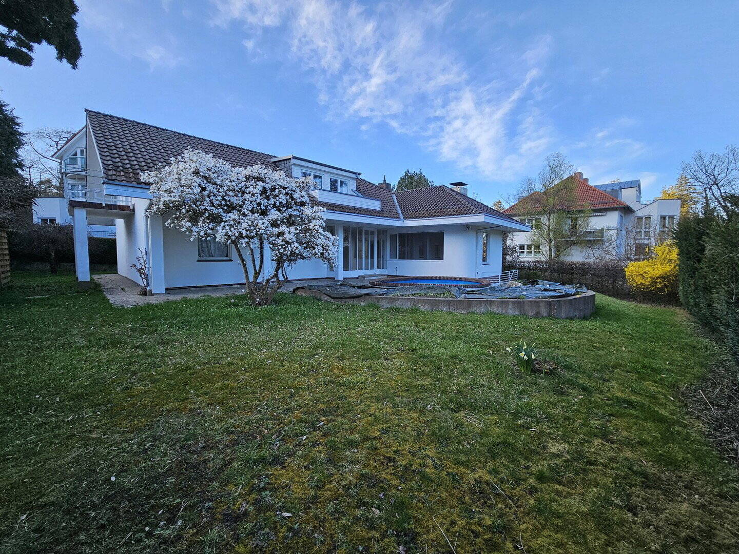 Architektonisch reizvolle Villa in Best-Lage am Mulang maklerfrei