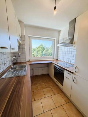Helle 3-Zimmer-Wohnung mit großem Balkon, modernem Bad und Waldrandlage in Wiesbaden-Medenbach – 65207 Wiesbaden – Vorschaubild 3