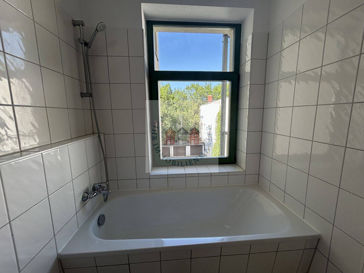 Attraktive Mietwohnung mit Balkon, Einbauküche und Stellplatz – Chemnitz – Vorschaubild 6