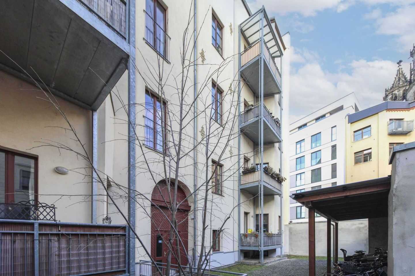 Mitten in der Stadt! 4,5-Zi.-Maisonettewohnung mit Aufzug & Wintergarten
