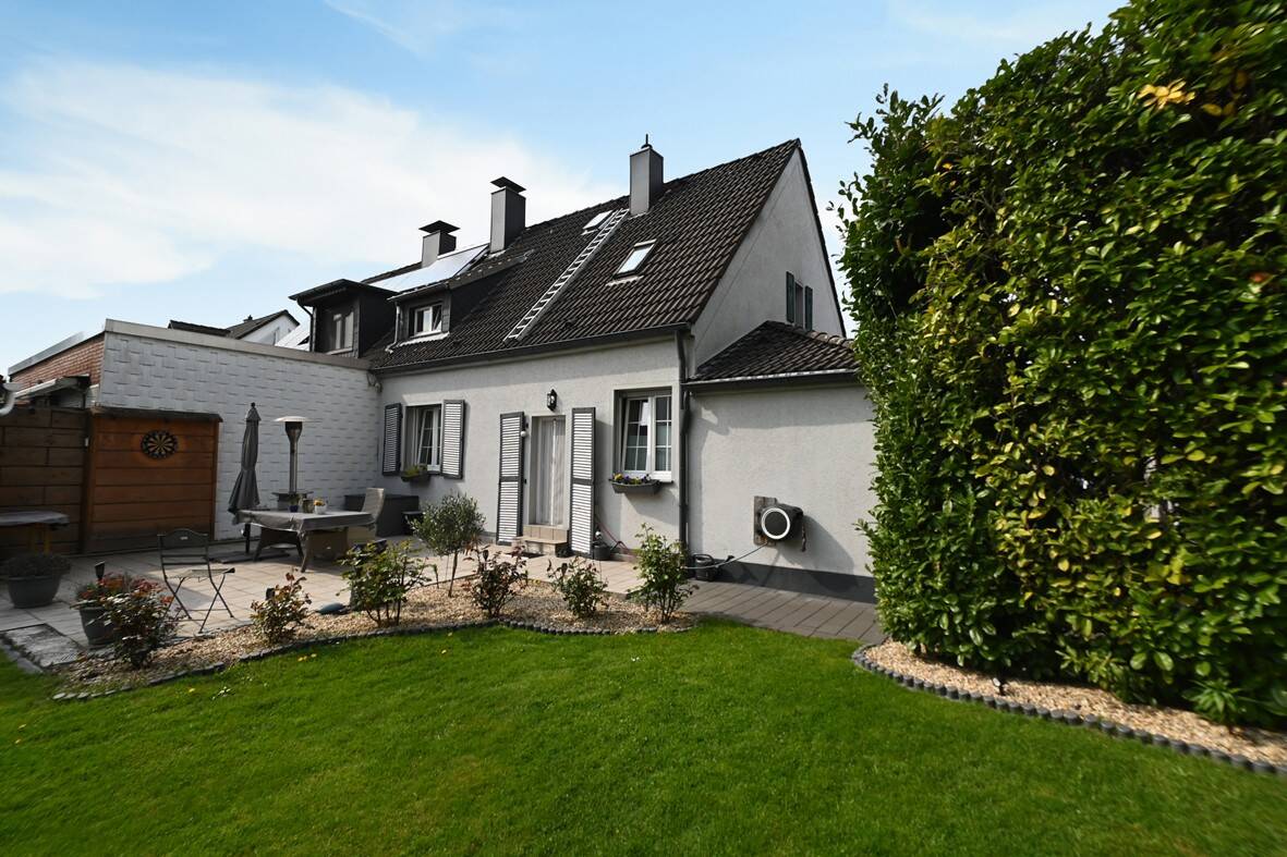 Zuckersüßes Zechenhaus :) Liebevoll überarbeitetes Zuhause mit Bilderbuchgarten in MH-Winkhausen – Mülheim an der Ruhr – Bild 1 von 9
