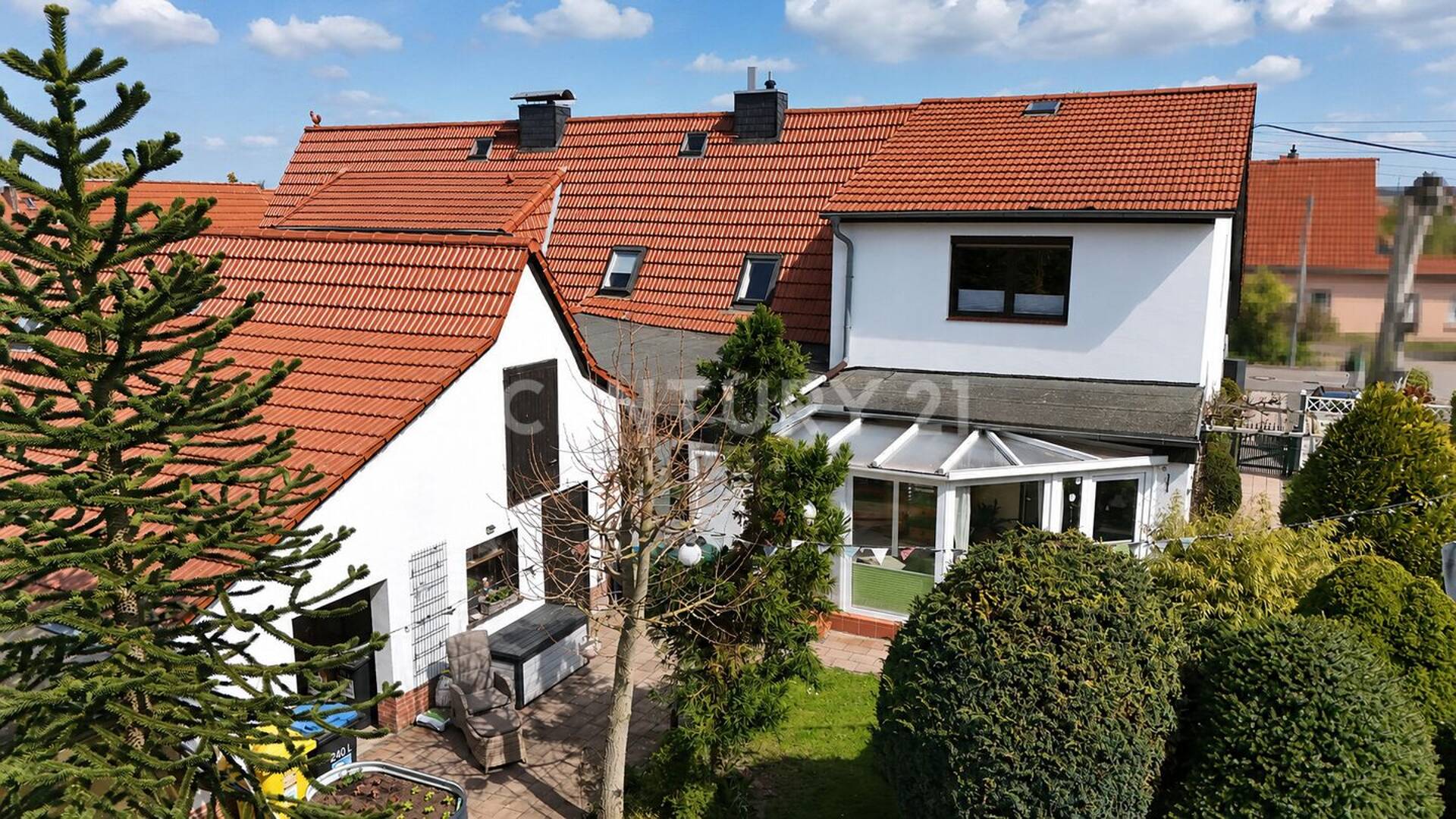 Haus in 39120 Magdeburg mit 199,63 m² kaufen