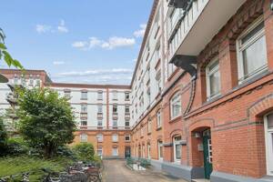 Vermietete Altbauwohnung mit Blick ins Grüne