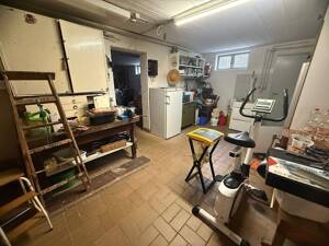 Winkelbungalow mit Wohlfühlcharakter | Ruhige Lage, schöner Garten, viel Platz – 97080 Würzburg – Vorschaubild 9