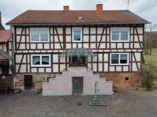 Bauernhaus in 35102 Lohra mit 270 m² kaufen