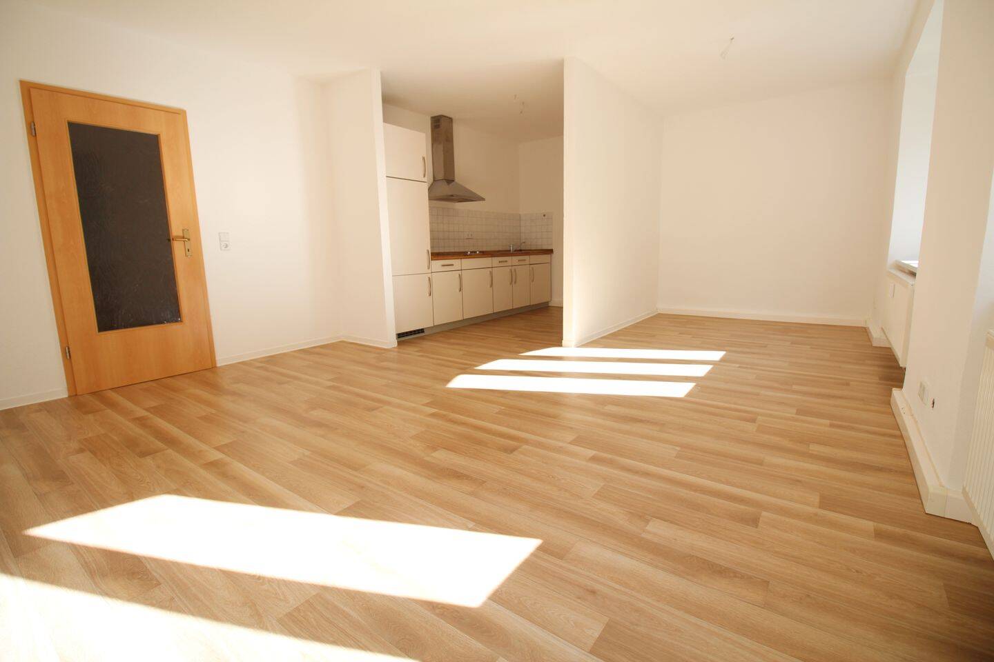 wohnliche 1-Raum-Wohnung, mit Einbauküche – Chemnitz – Vorschaubild 6