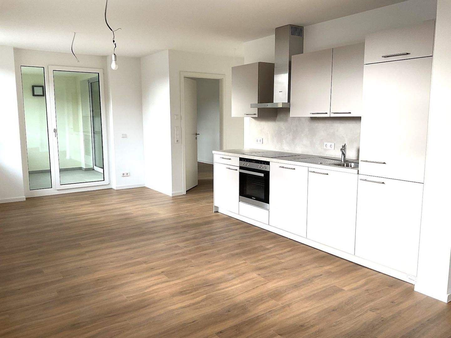 Ihr neues Zuhause mit Freiraum: Elegante, barrierefreie 3-Zimmer-Wohnung mit sonniger Loggia – Nürnberg – Vorschaubild 4