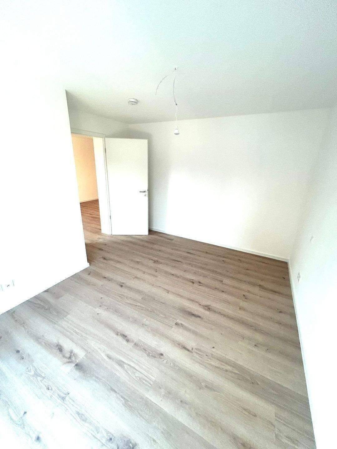 Exklusiver Neubau: 2 Zimmer-Wohnung Balkon überdacht | EBK | Abstellraum | TG – Nürnberg – Vorschaubild 4