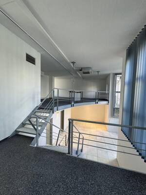 Atelier Wohnung / Gewerbe EG & 3 Wohnungen 2.OG nähe HBF mit Keller und TG STP – 85051 Ingolstadt – Vorschaubild 9