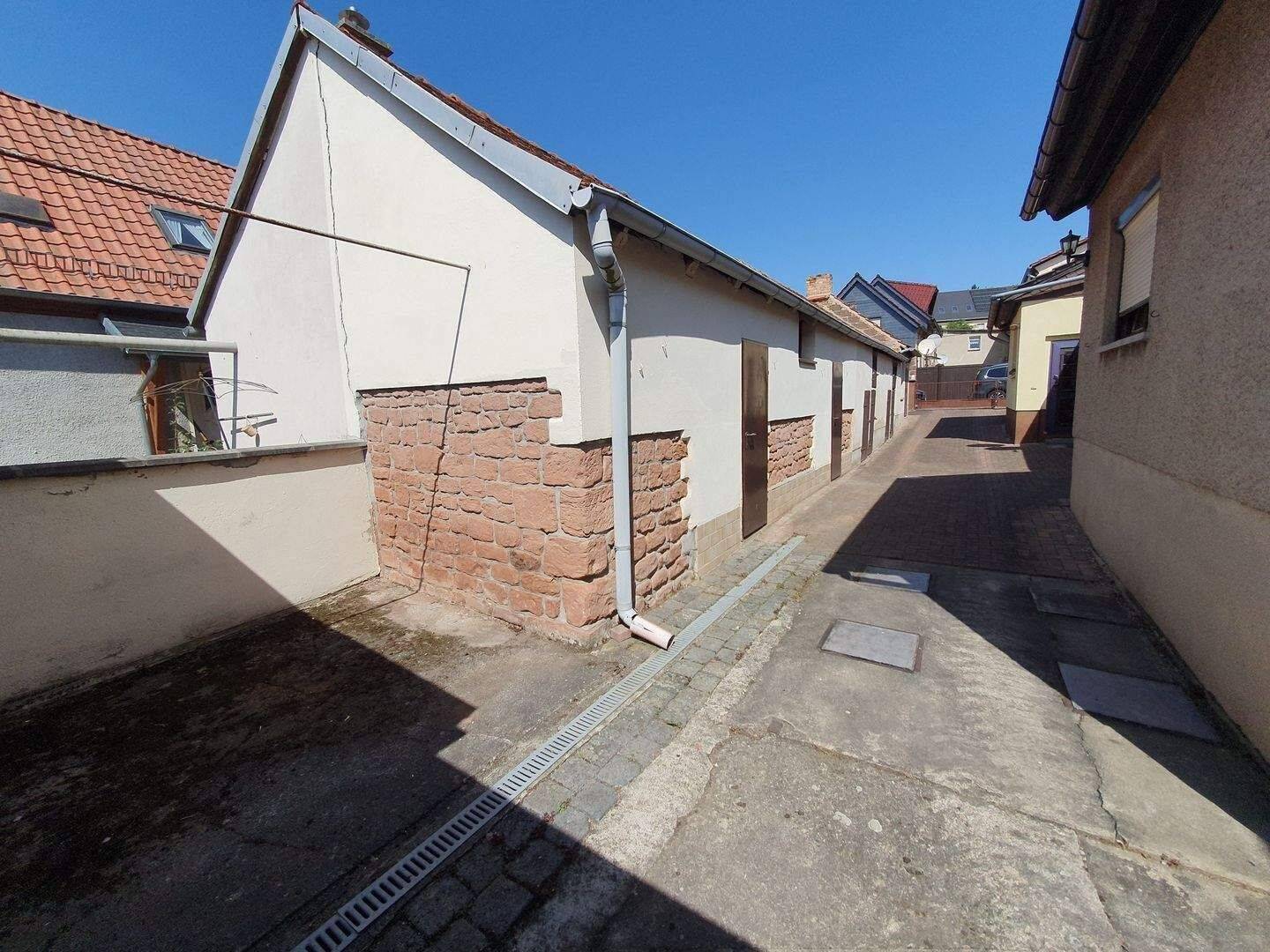Doppelhaushälfte mit Potenzial – Sofort bezugsfrei zum Schnäppchenpreis! – Eisleben – Vorschaubild 2
