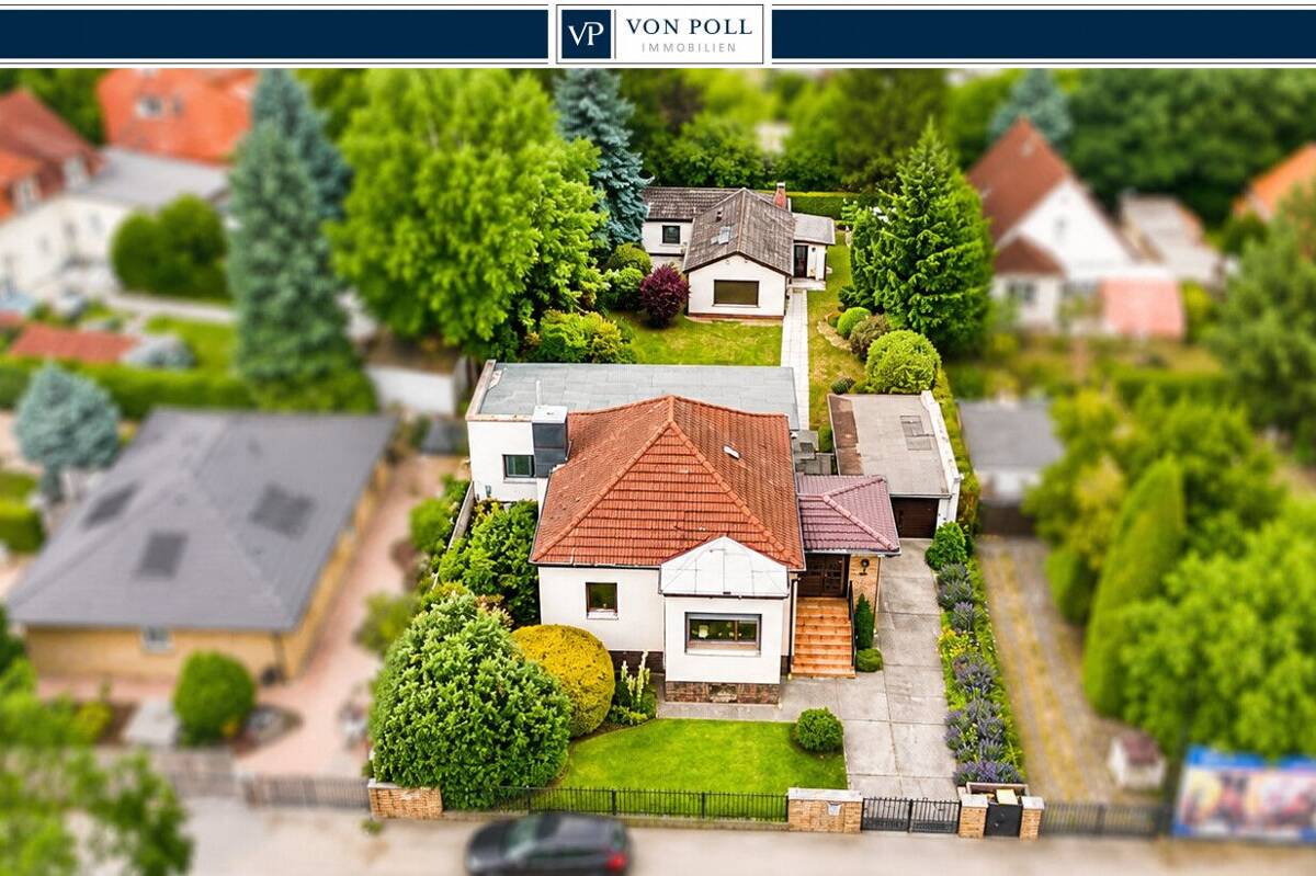 Einfamilienhaus auf großem Grundstück - zusätzlicher Bungalow inklusive – 12621 Berlin – Bild 1 von 9