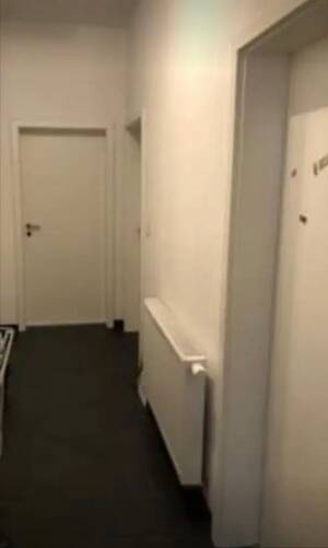 Sehr schönes, großes, neu gestrichenes, helles WG-Zimmer in einer 3er WG ,hohe Decken, gepflegtes Altbau, unweit von der Straßenbahn – 70374 Stuttgart – Vorschaubild 5