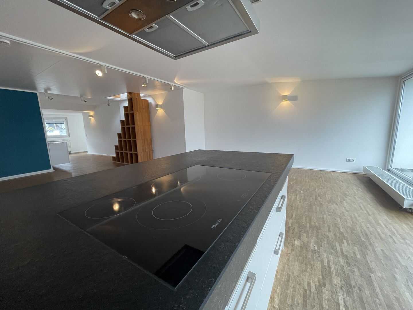 Intressante Kapitalanlage: Großzügige 3-Zimmer-Penthousewohnung im Loftstil mit Blick ins Grüne: S-Ost – Stuttgart – Vorschaubild 3