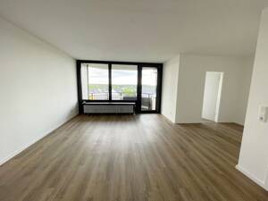 Renovierte 3-Zimmer-Wohnung: moderne Ausstattung, Balkon, neues Wannenbad, separate Küche, sep. WC – 51145 Köln – Vorschaubild 6