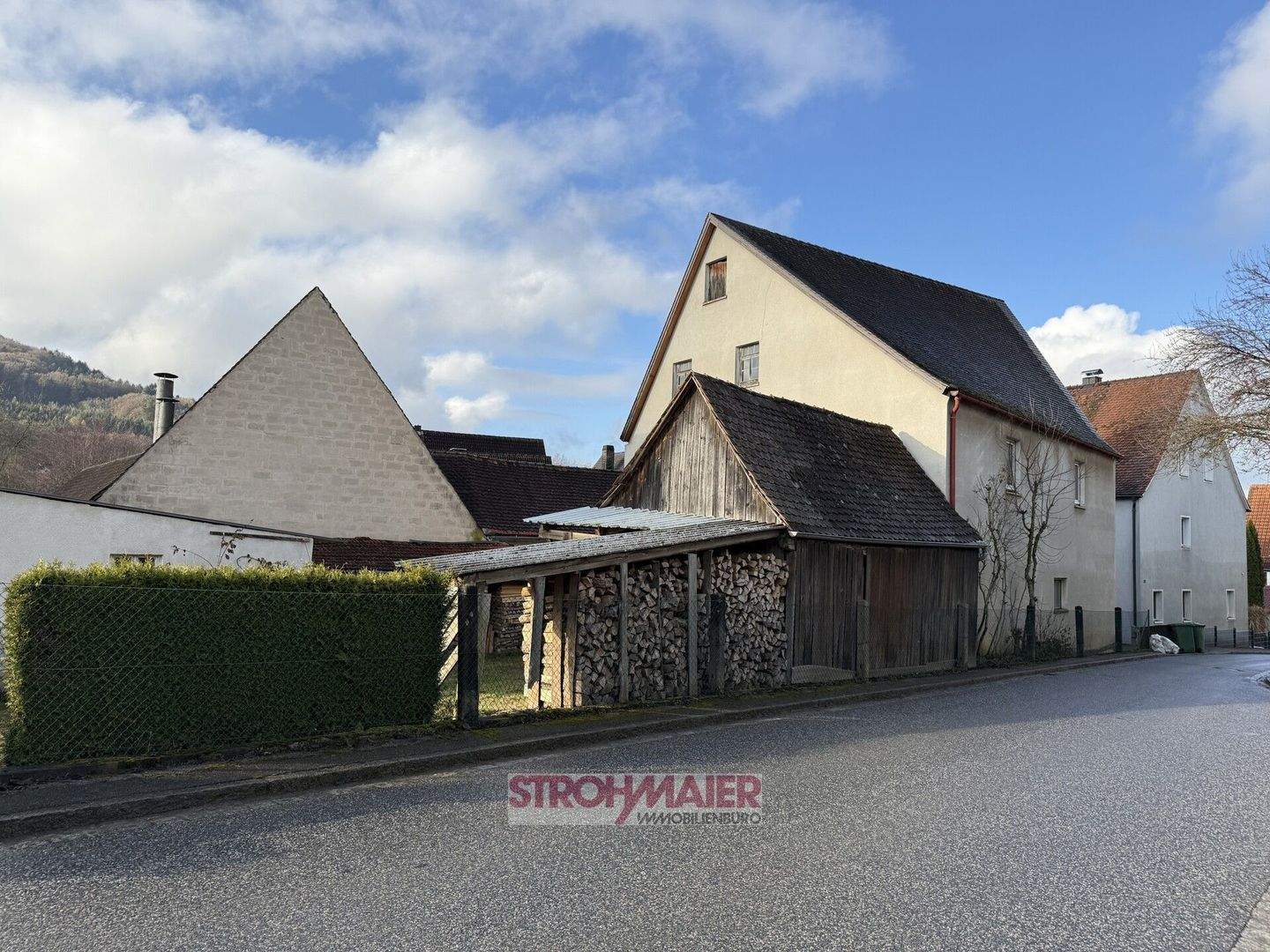 Eigenheim mit Mieteinnahmen! Zukunftssicheres Zweifamilienhaus mit ausbaubarem Dachgeschoss, Scheune und Garten. – Offenhausen – Vorschaubild 8